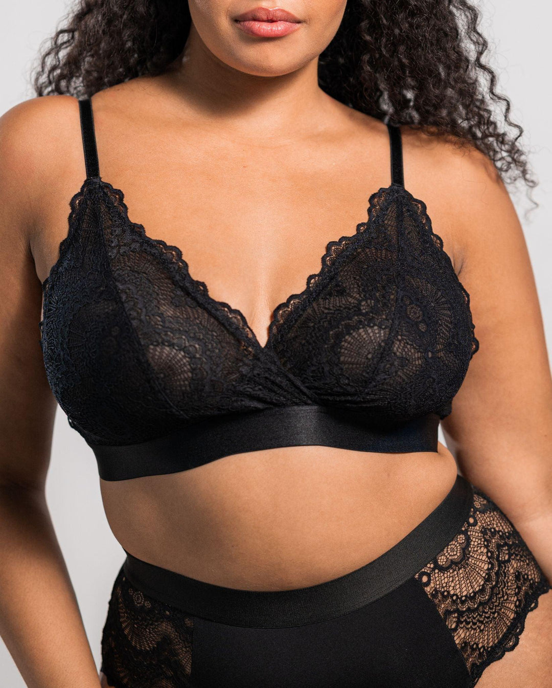 Lovable Underwired bra with preformed cups and enhancement│Cheeky panty